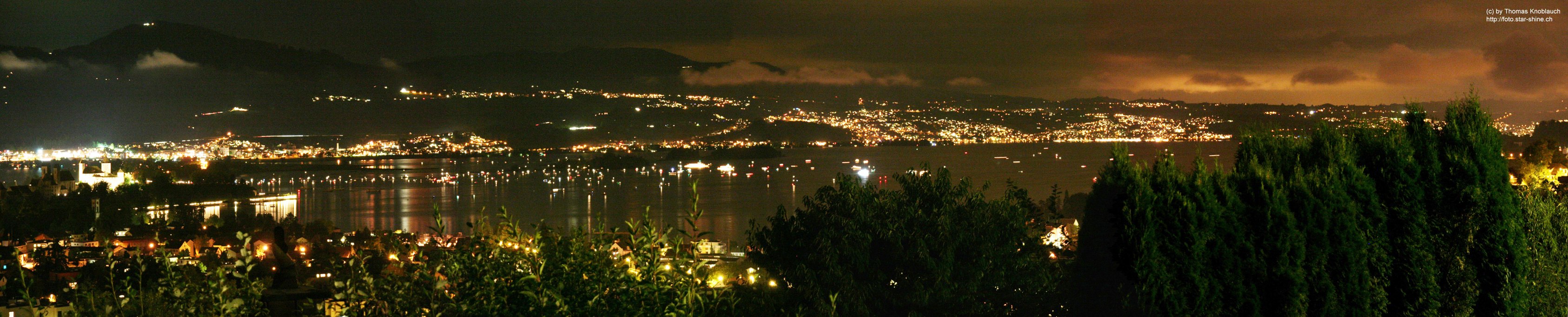 2006-08-12 - Zürichsee-Panorama bei Rapperswil bei Nacht